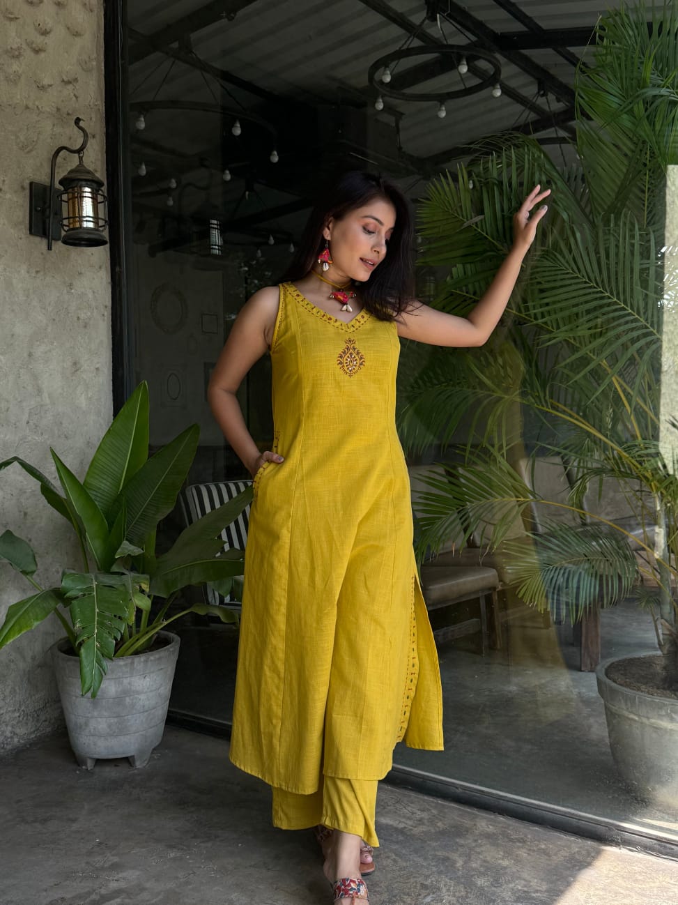 EMBROIDERY WORK A LINE KURTI PANT SET WITH BOTH SIDES POCKETS sett